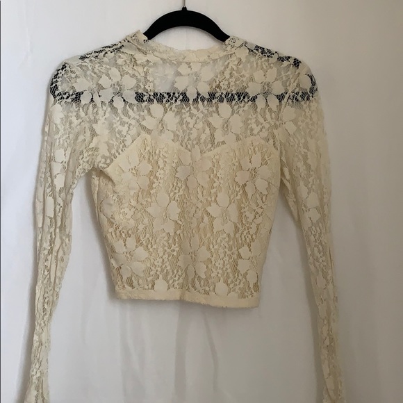 Beautiful off white /cream lace top - Picture 2 of 7